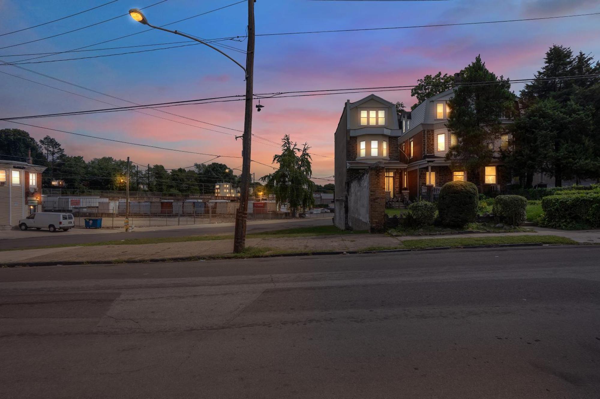 Renovated 1br In Germantown Apartment *